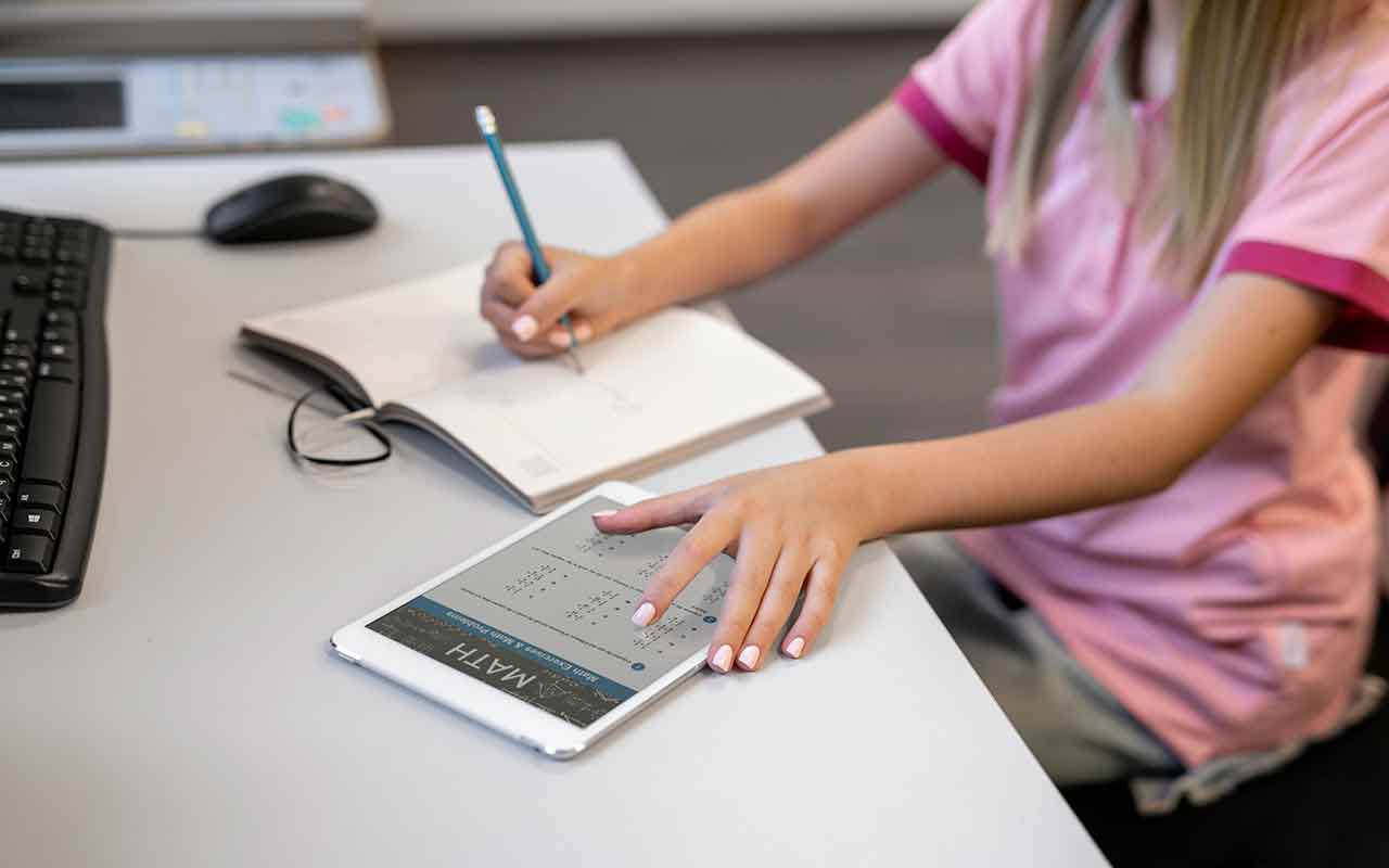 correction est-elle cruciale dans un contexte pro